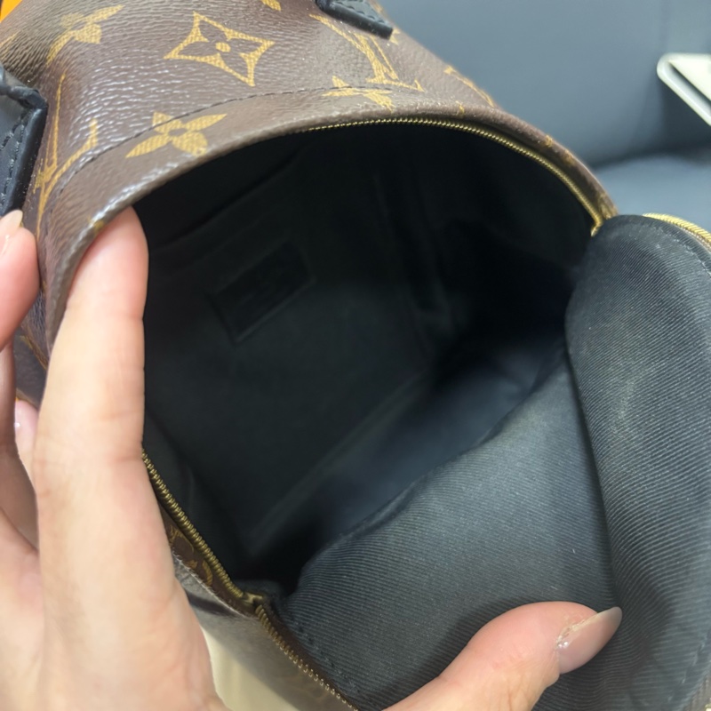 LV老花小書包-12