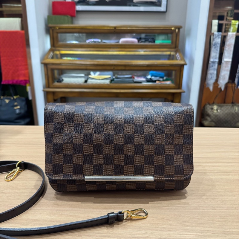 LouisVuitton 路易威登棕棋盤格翻蓋郵差包信封包,耐磨耐造 尺寸約:20x13x5.5cm-0