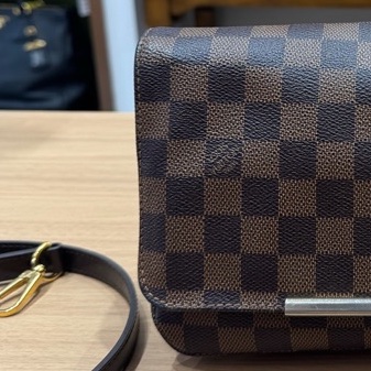 LouisVuitton 路易威登棕棋盤格翻蓋郵差包信封包,耐磨耐造 尺寸約:20x13x5.5cm-2