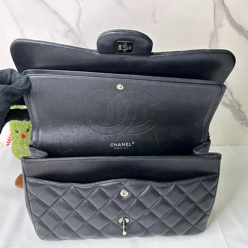 CHANEL CF30黑銀鏈帶包-5