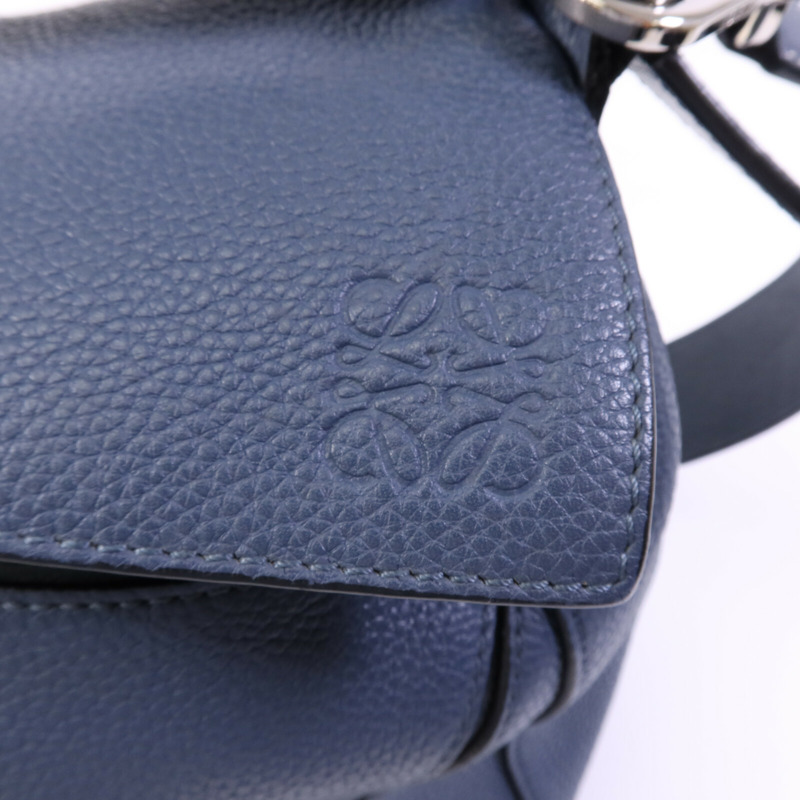 LOEWE 牛皮皮革Puzzle Medium銀扣手挽肩背兩用袋-14