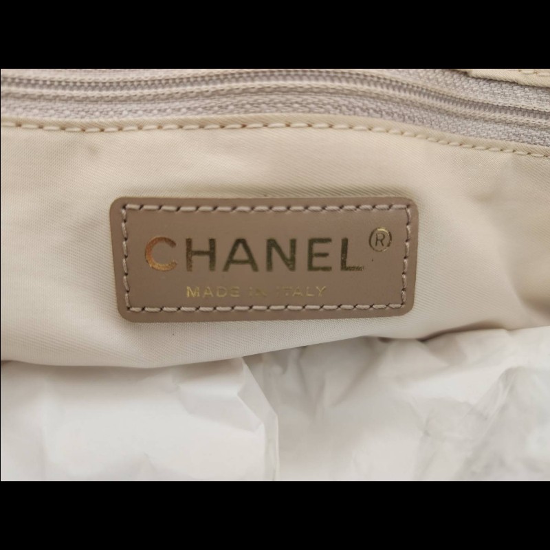 香奈兒托特包. 14999入手香奈兒，容量大，2個大內袋-2