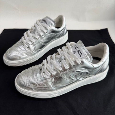 CHANEL香奈兒 空軍一號 雙C大logo 鐳射銀配色 38碼