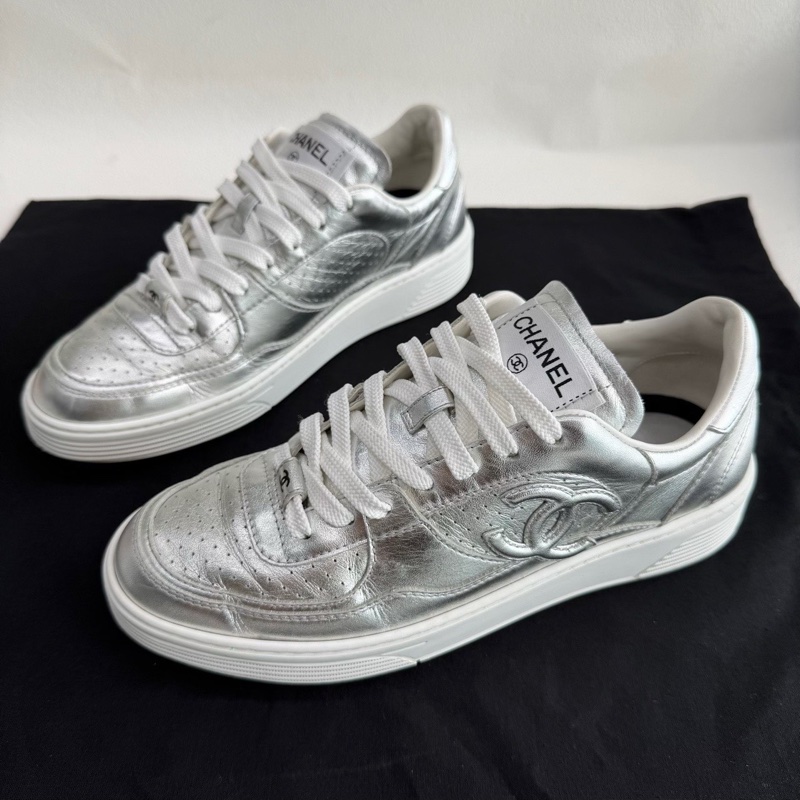 CHANEL香奈兒 空軍一號 雙C大logo 鐳射銀配色 38碼-0