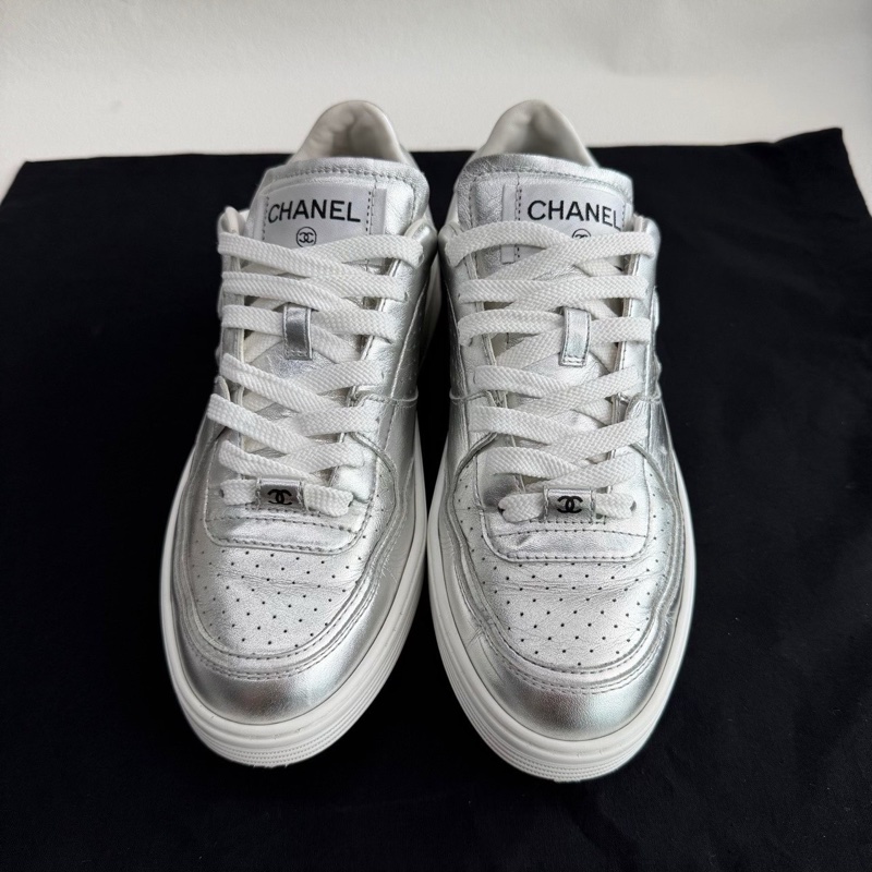 CHANEL香奈兒 空軍一號 雙C大logo 鐳射銀配色 38碼-1