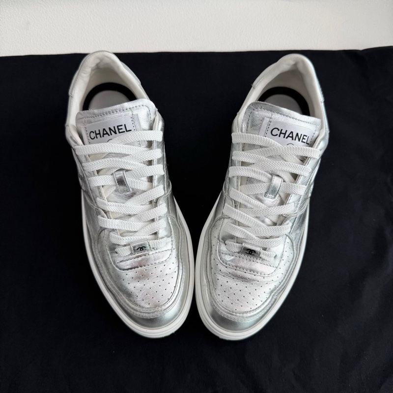 CHANEL香奈兒 空軍一號 雙C大logo 鐳射銀配色 38碼-8
