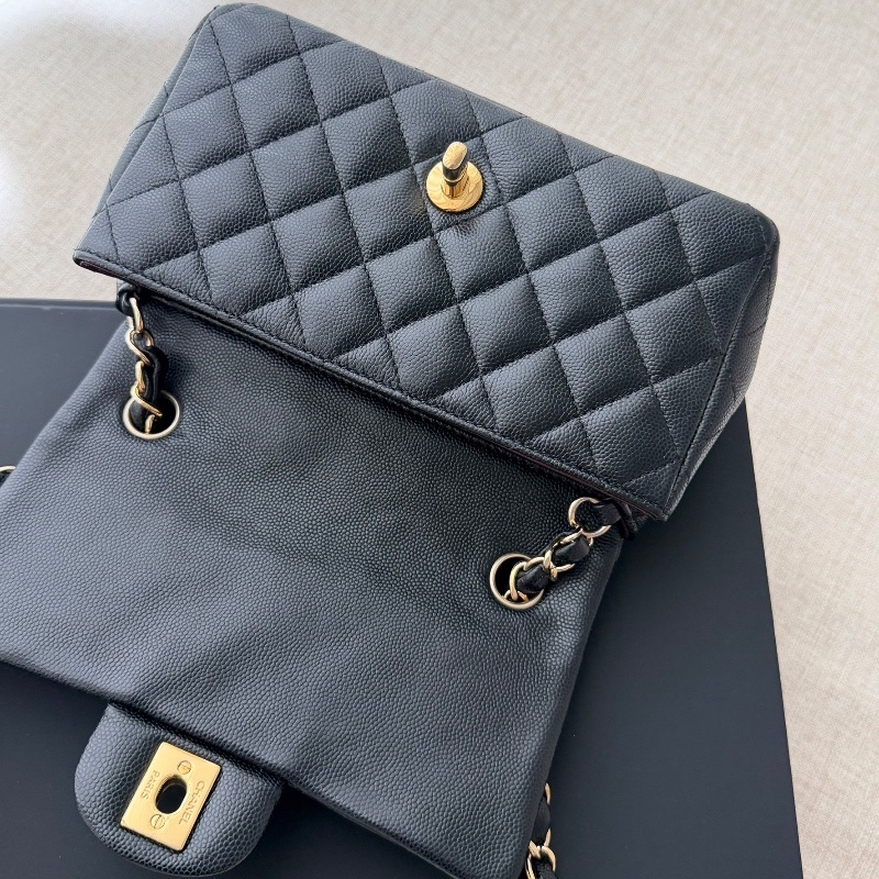 Chanel CF20 minicoco20 「現貨」絕版荔枝魚子醬牛皮配金釦！20公分超人氣經典款 最耐用有質感的皮革  9新  配件：紙盒、塵套-8