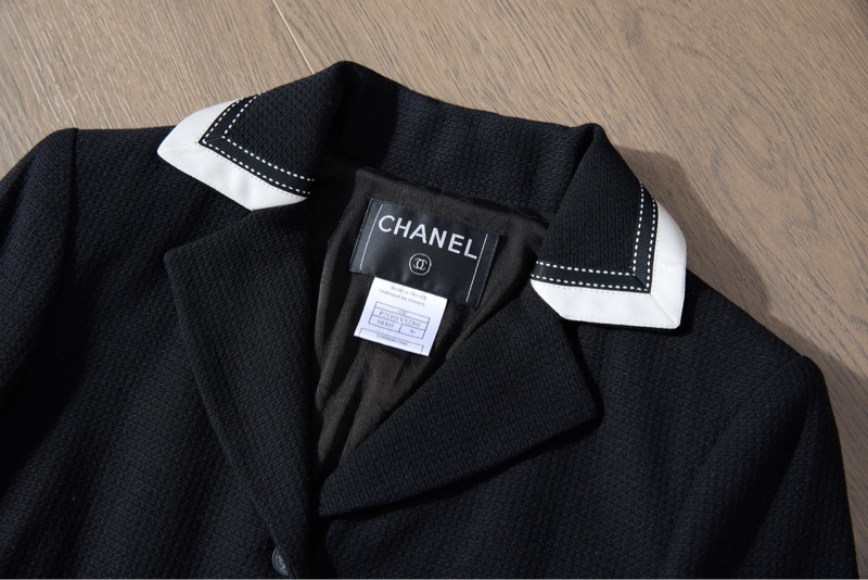 CHANEL黑白撞色西裝外套-3