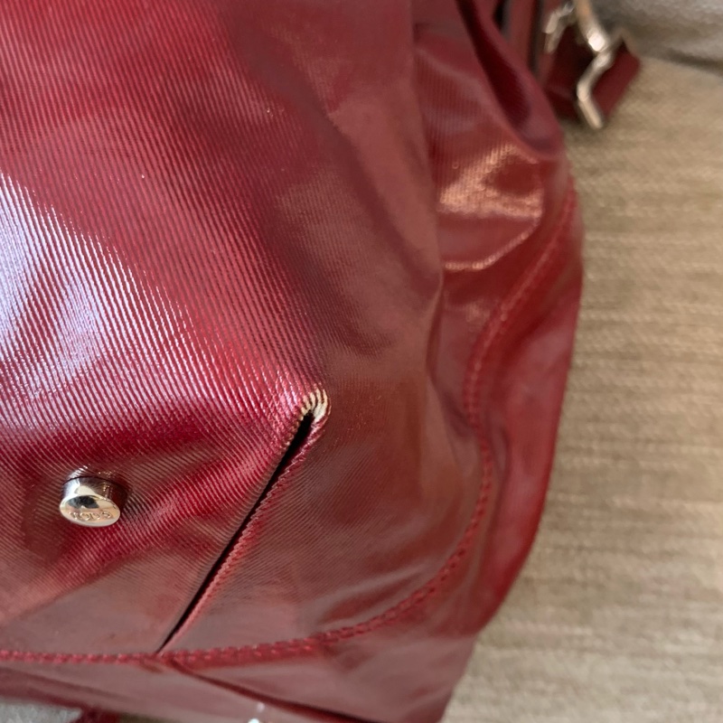 TOD’S FLOWER系列金屬LOGO牛皮飾邊亮漆皮帆布磁釦三層兩用包(中-紫紅)-12