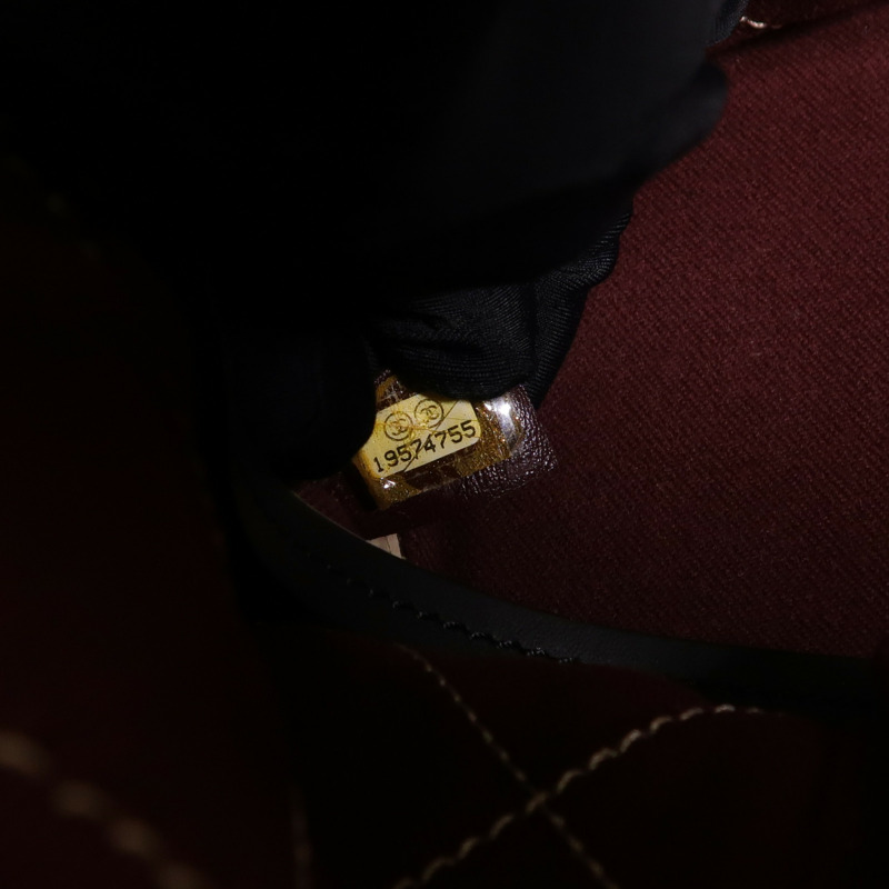 CHANEL 牛皮皮革Tote Bag銀扣肩背袋-6