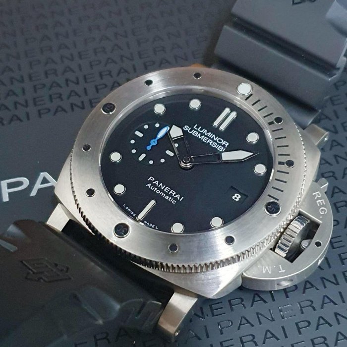 【大眾名錶】PANERAI沛納海 PAM01305 黑面盤 2019/10 藍色小秒針 潛水錶龍頭護橋 B843-8