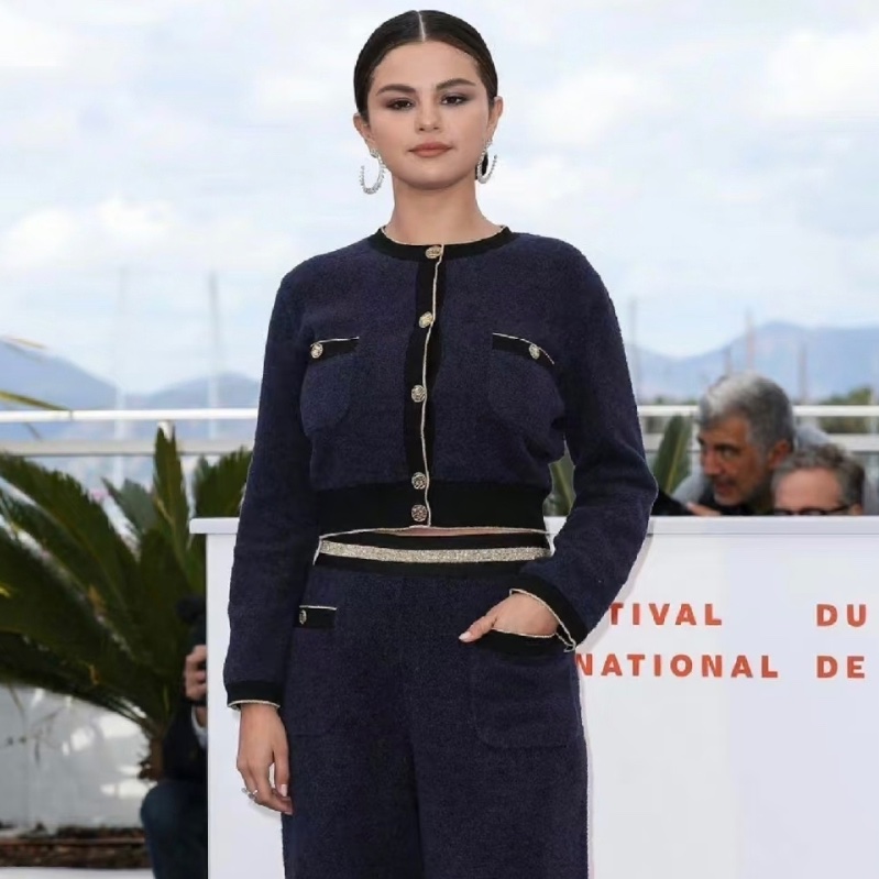 CHANEL拼色短款外套-1