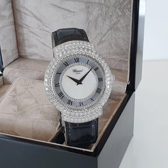 【大眾名錶】CHOPARD 蕭邦 16/3154 大錶徑 18K白金 後加鑽石錶圈 共約5克拉 鑽石貝殼羅馬面盤 G132-3