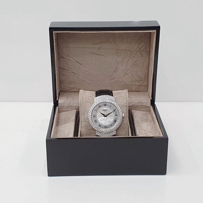 【大眾名錶】CHOPARD 蕭邦 16/3154 大錶徑 18K白金 後加鑽石錶圈 共約5克拉 鑽石貝殼羅馬面盤 G132-9