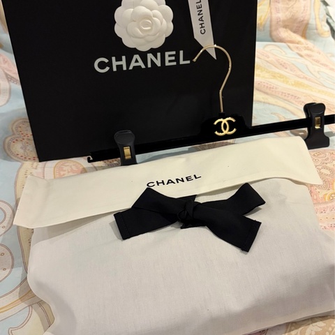 Chanel羊毛真絲黑色及膝裙