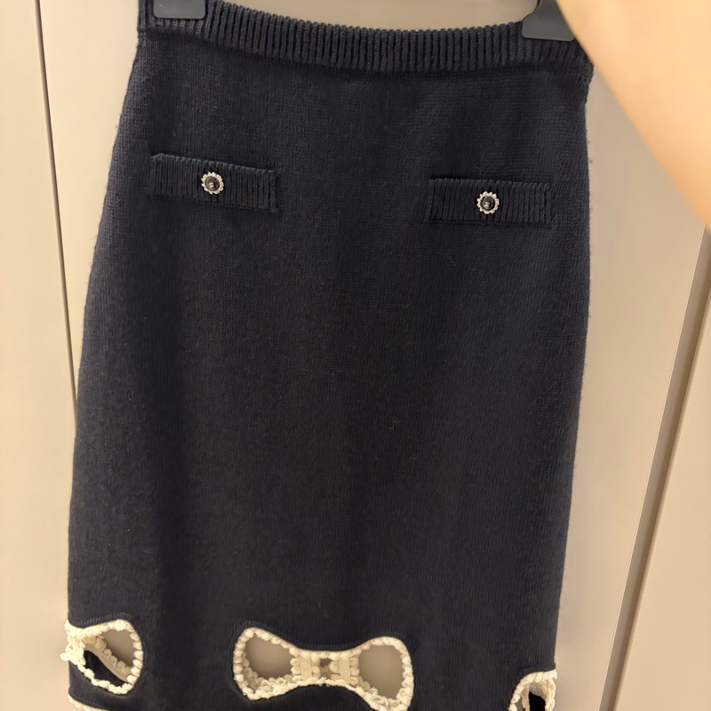 Chanel羊毛真絲黑色及膝裙-7