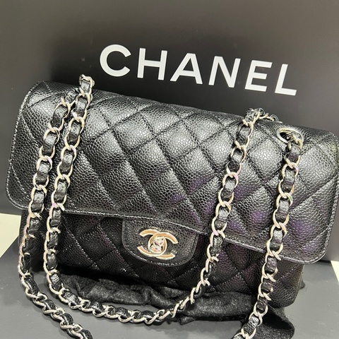 CHANEL Classic Flap bag 經典荔紋菱格23口蓋肩背包/鏈帶包(銀/黑）
