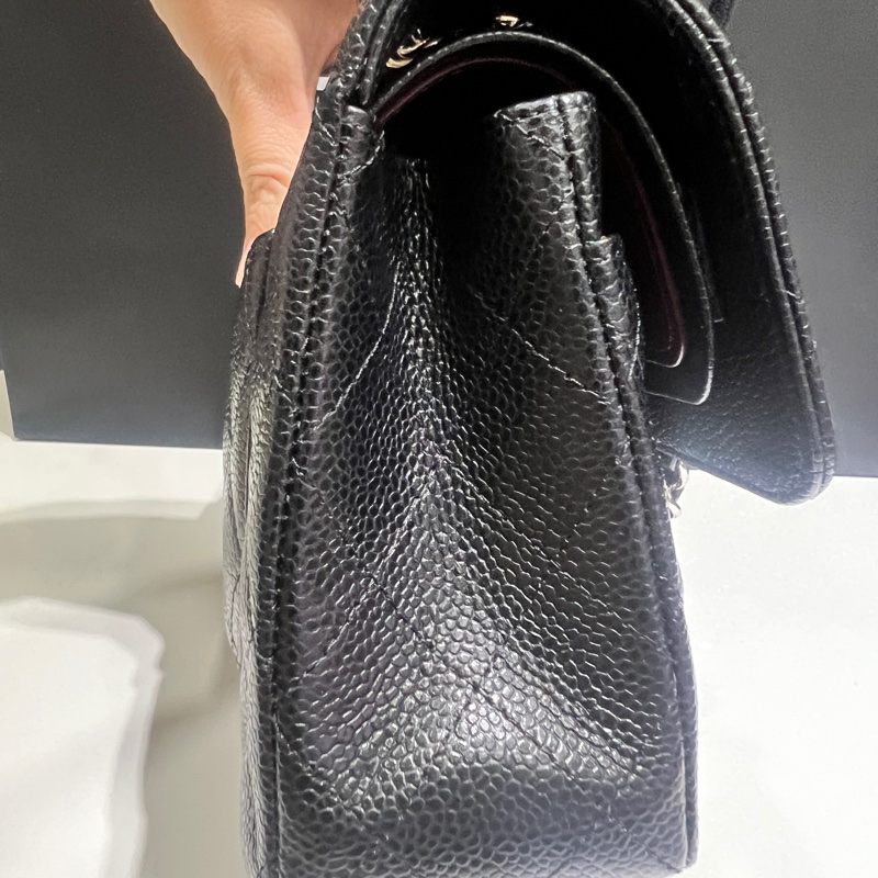 CHANEL Classic Flap bag 經典荔紋菱格23口蓋肩背包/鏈帶包(銀/黑)-10