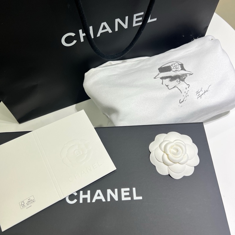 CHANEL Classic Flap bag 經典荔紋菱格23口蓋肩背包/鏈帶包(銀/黑)-11