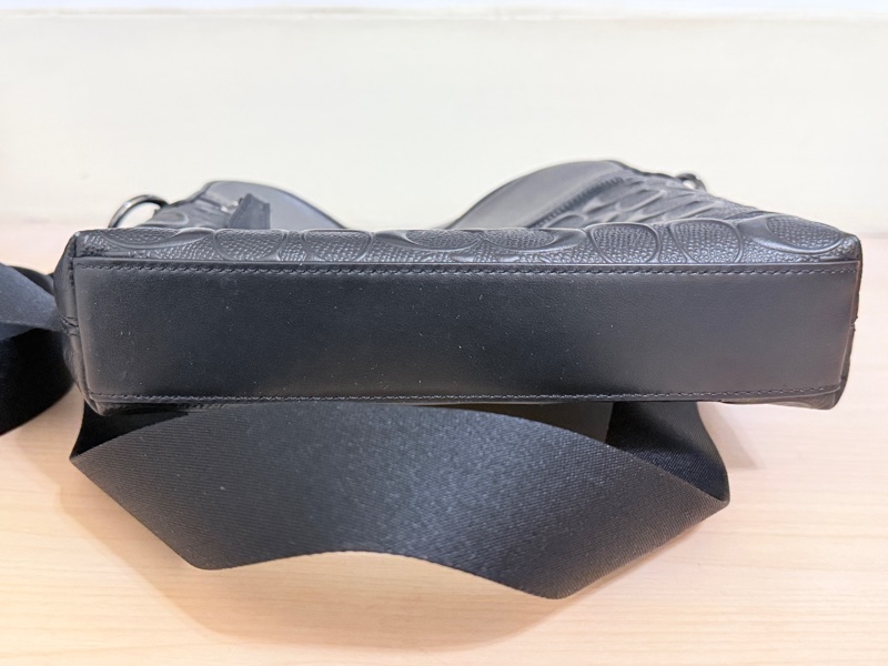 coach男鞋跨包-10