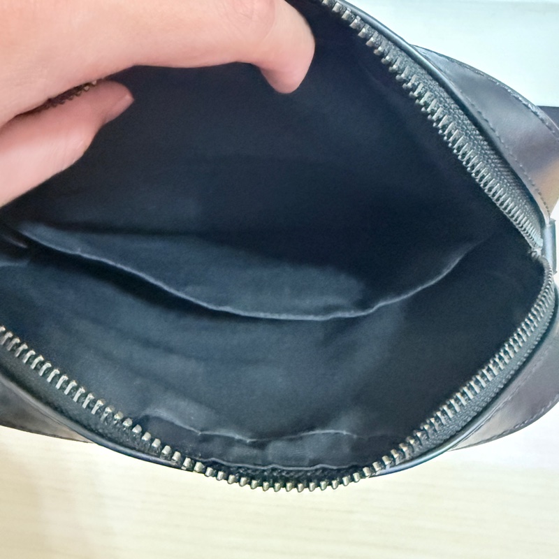 coach男鞋跨包-11