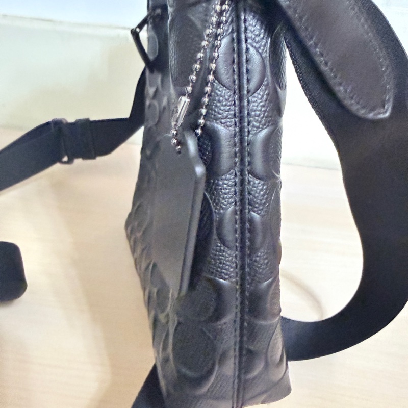 coach男鞋跨包-17