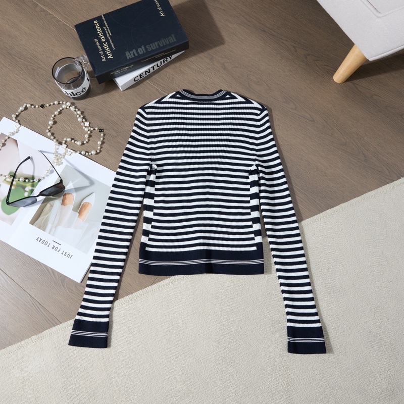 CHANEL黑白條紋V領針織開衫-6