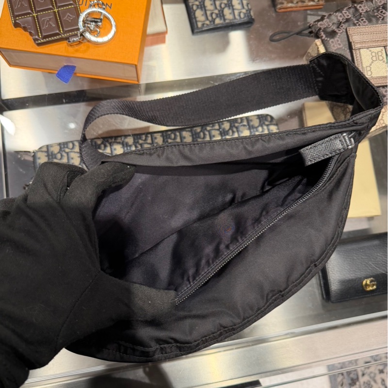 Prada 尼龍腰包-5