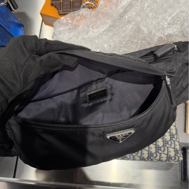 Prada 尼龍腰包-8