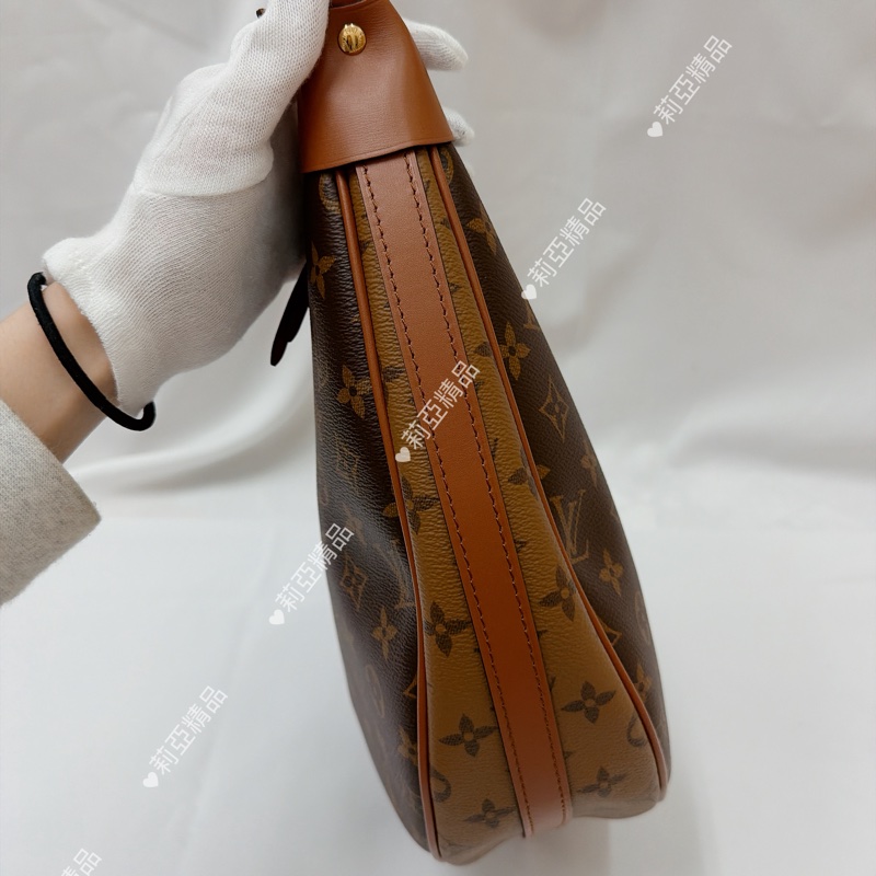 莉亞精品♡LV loop hobo 九新美包-7