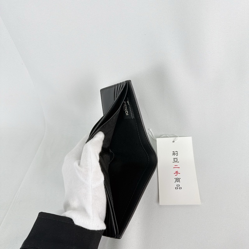 莉亞精品♡ FENDI 對開短夾 (黑怪獸)二手-2