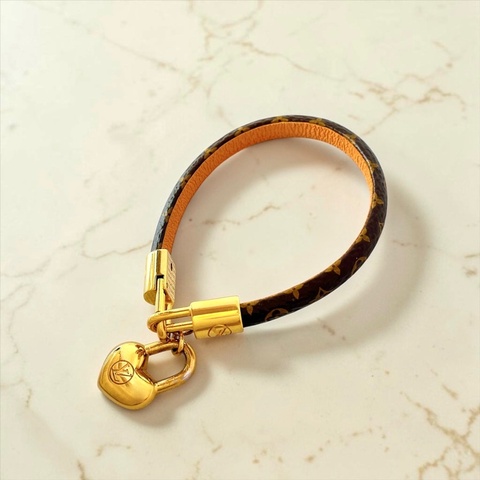 莉亞精品♡ LV m4141E 愛心鎖老花手環 二手