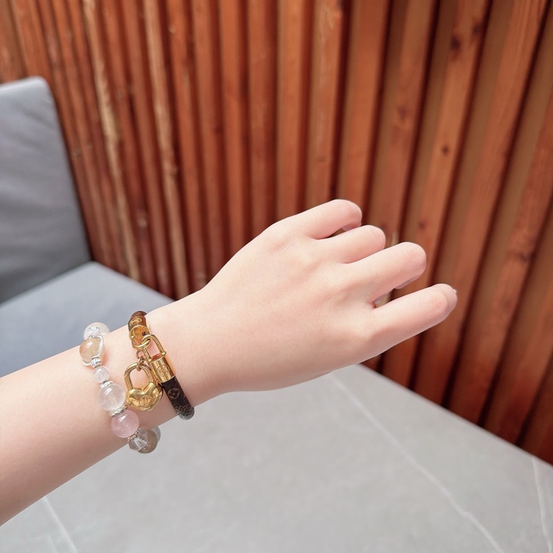 莉亞精品♡ LV m4141E 愛心鎖老花手環 二手-1