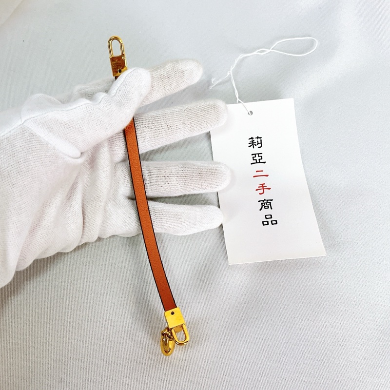 莉亞精品♡ LV m4141E 愛心鎖老花手環 二手-7