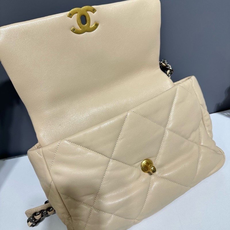 💖Chanel 19 bag 中號98新鍊帶肩背包 金釦超美💖母親節大優惠🉐 NT:119,000 氣質拉滿杏色羊皮 30*21*8.5-3