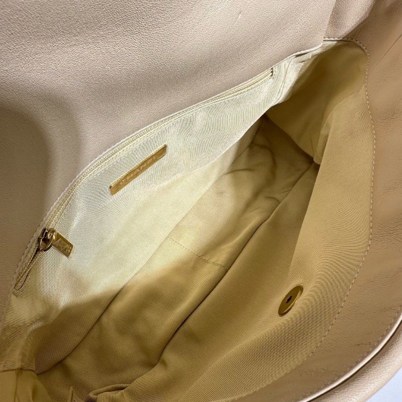 💖Chanel 19 bag 中號98新鍊帶肩背包 金釦超美💖母親節大優惠🉐 NT:119,000 氣質拉滿杏色羊皮 30*21*8.5-4