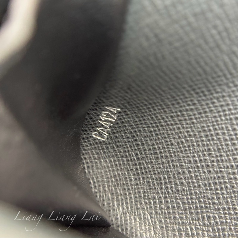 LOUIS VUITTON LV Taiga皮革拉鍊墨黑色長夾已-3