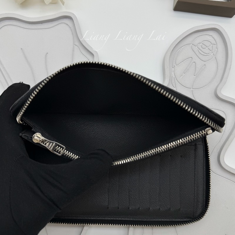 LOUIS VUITTON LV Taiga皮革拉鍊墨黑色長夾已-6