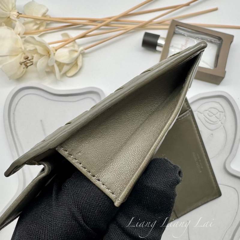 BOTTEGA VENETA BV橄欖綠小羊皮對開短夾-16