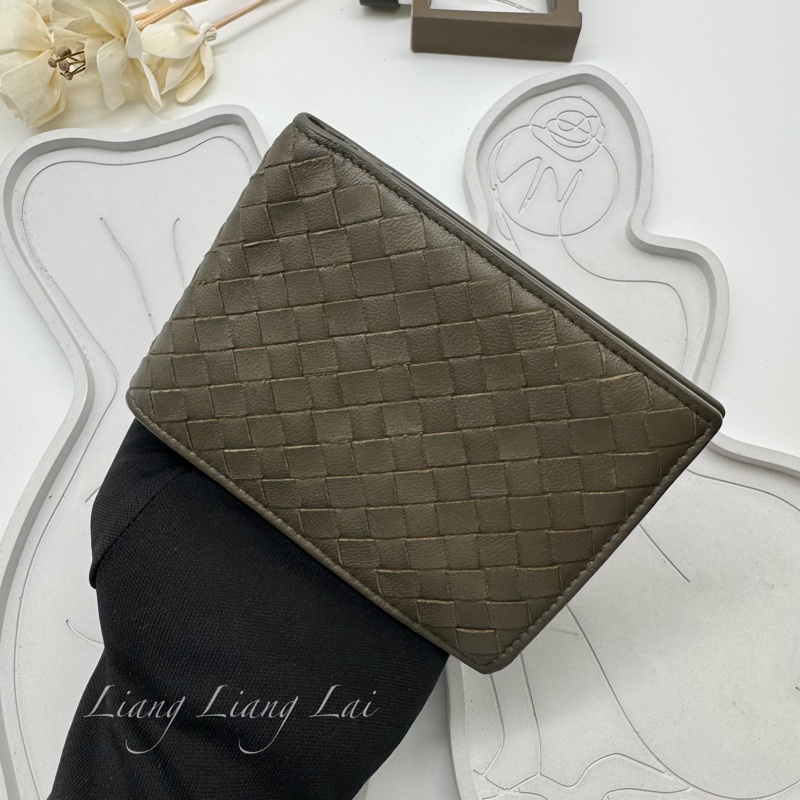 BOTTEGA VENETA BV橄欖綠小羊皮對開短夾-19