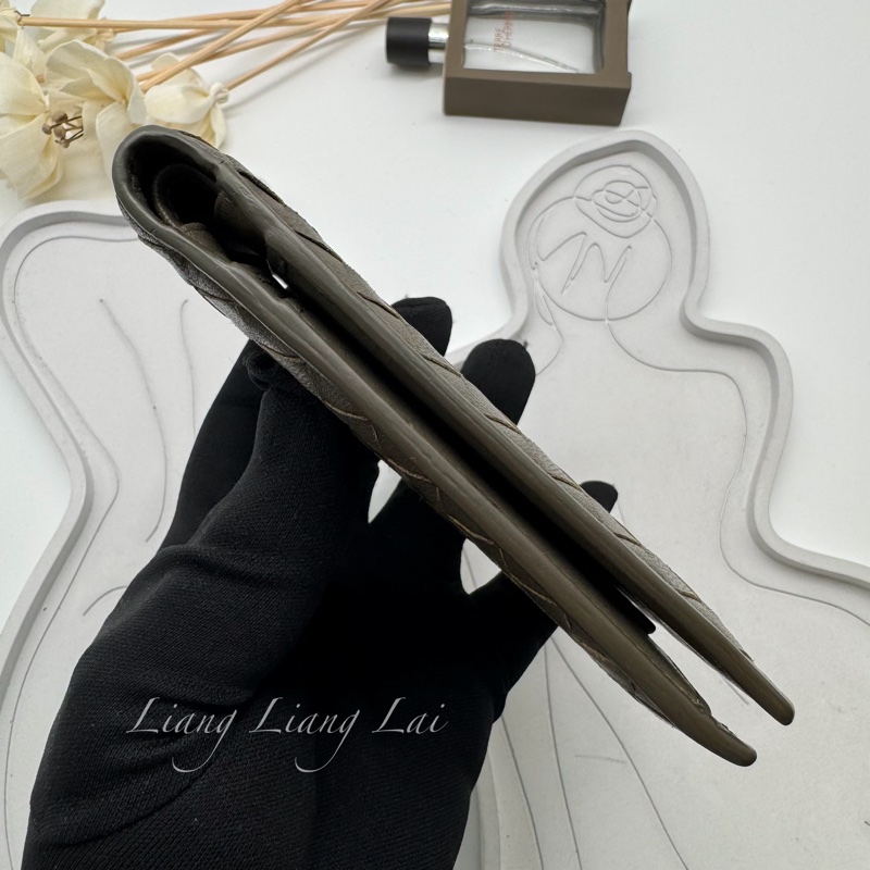 BOTTEGA VENETA BV橄欖綠小羊皮對開短夾-21