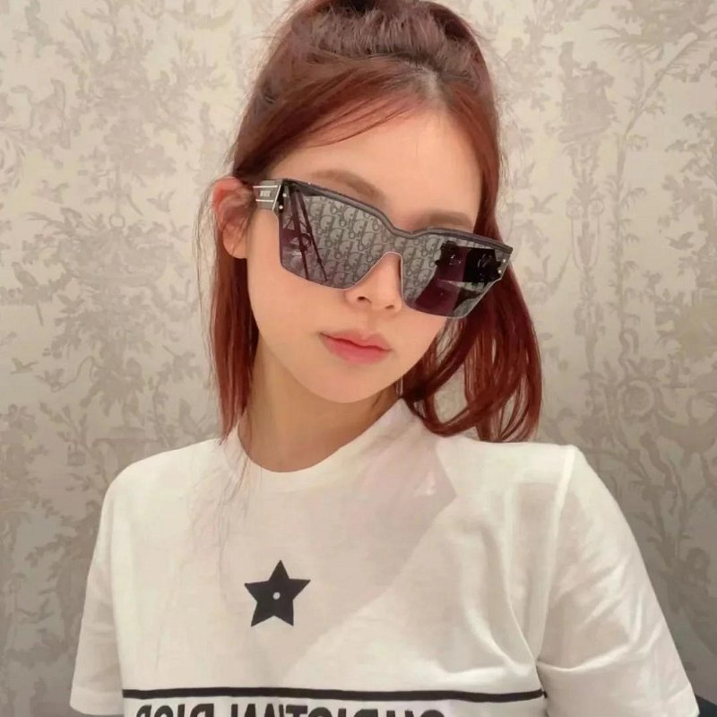 💎Han's house精品服飾💎DIOR M4U 滿版 太陽眼鏡 現貨 原價23150-9