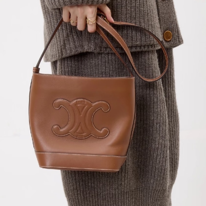 CELINE賽琳凱旋門水桶包 🥐焦糖色-9