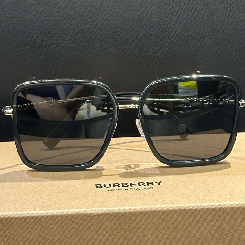 💎Han's house精品服飾💎 BURBERRY 立體字母 LOGO 墨鏡 太陽眼鏡-5