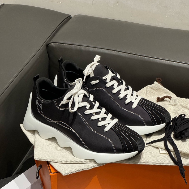 閒置新未使用Hermes 愛馬仕黑白熊貓運動休閒鞋 42碼-1