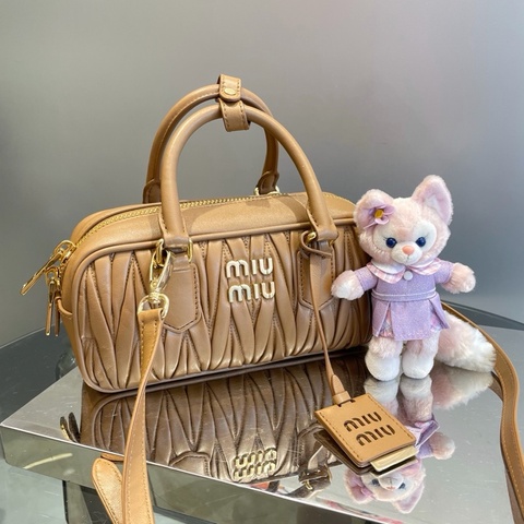 Miu Miu 焦糖色 褶皱保龄球
