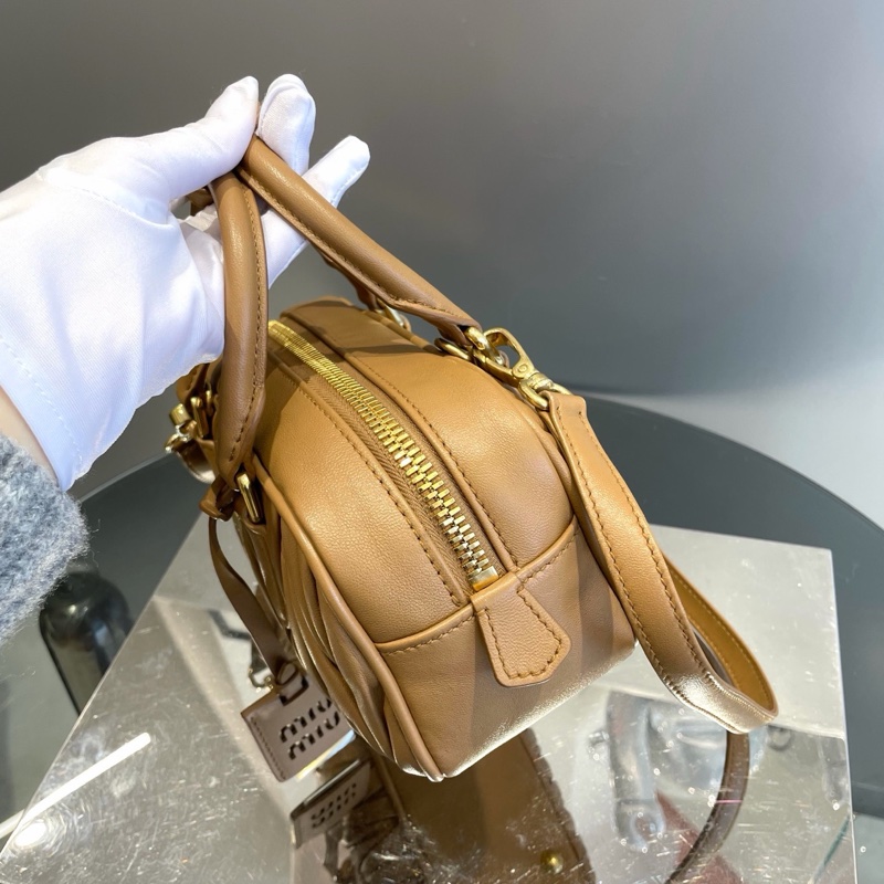 Miu Miu 焦糖色 褶皱保龄球-3