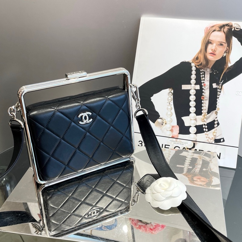 Chanel香奈儿银杆晚宴盒子包-0