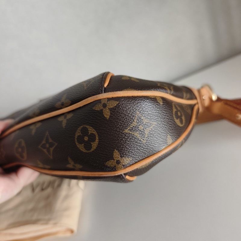 【氣質女神✨全網最低價‼️】LV Thames PM金牌南瓜腋下包｜單肩包｜手提包 小號-9