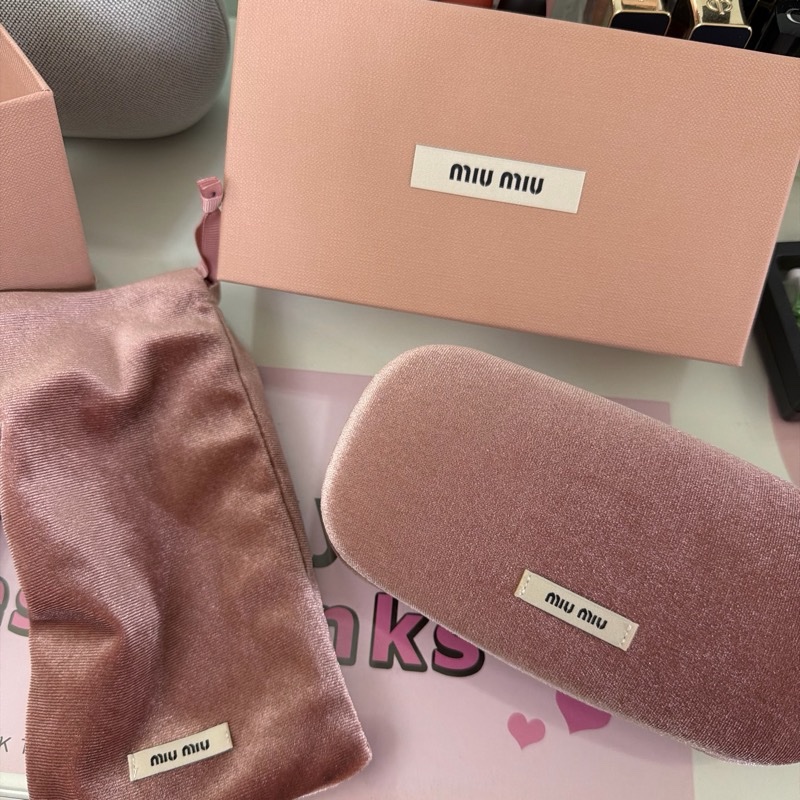 miu miu 26新款貓眼墨鏡-1